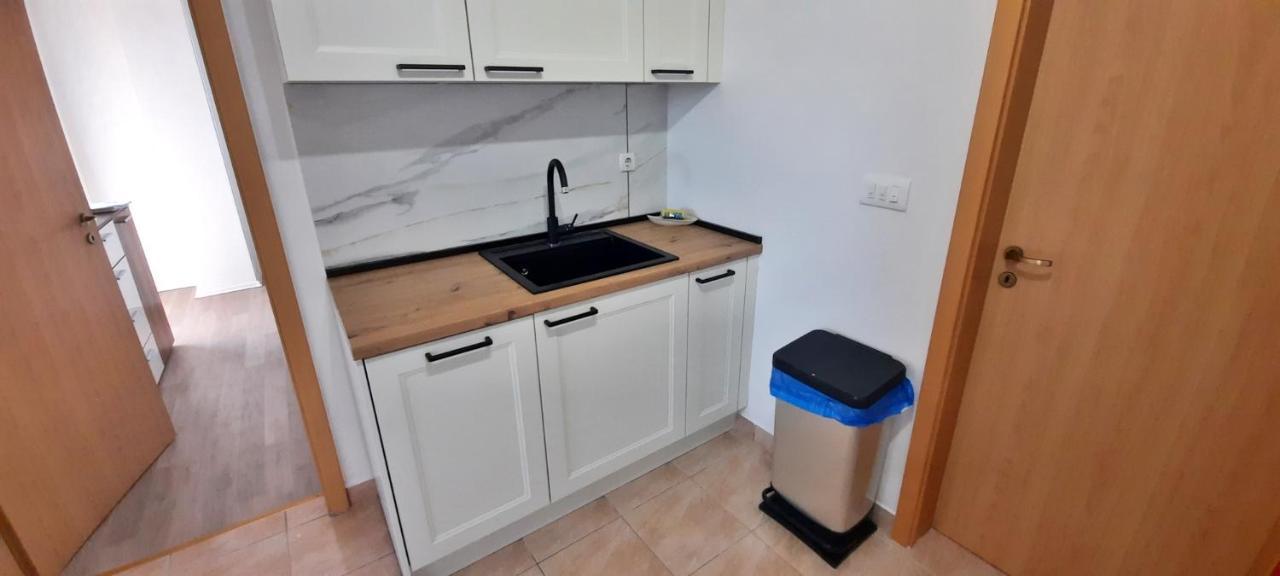 Marija Apartment Betina  Exterior photo